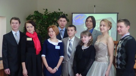 «Учень року» - конкурс славний Для розумних, спритних, вправних Тішить душу те мою, Що між ними й я стою.